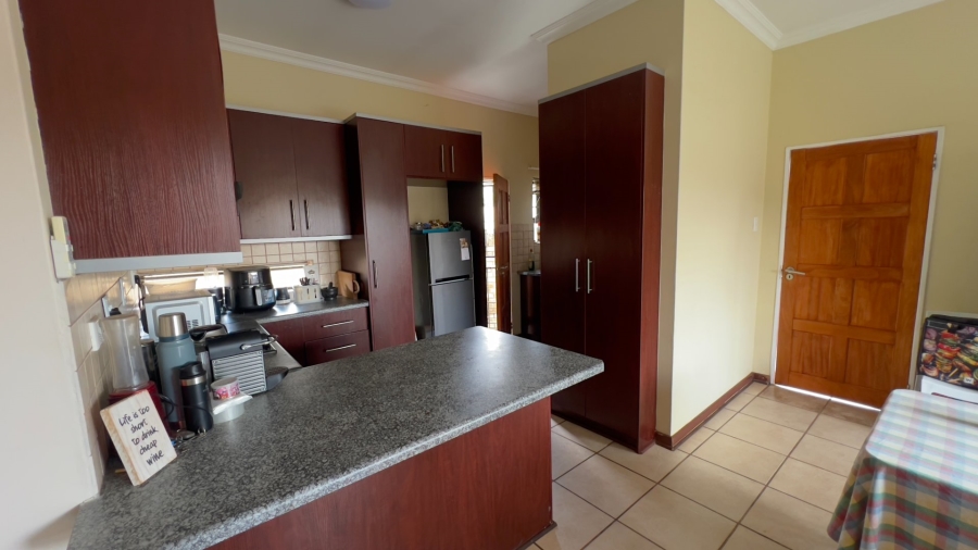 3 Bedroom Property for Sale in Langenhovenpark Free State